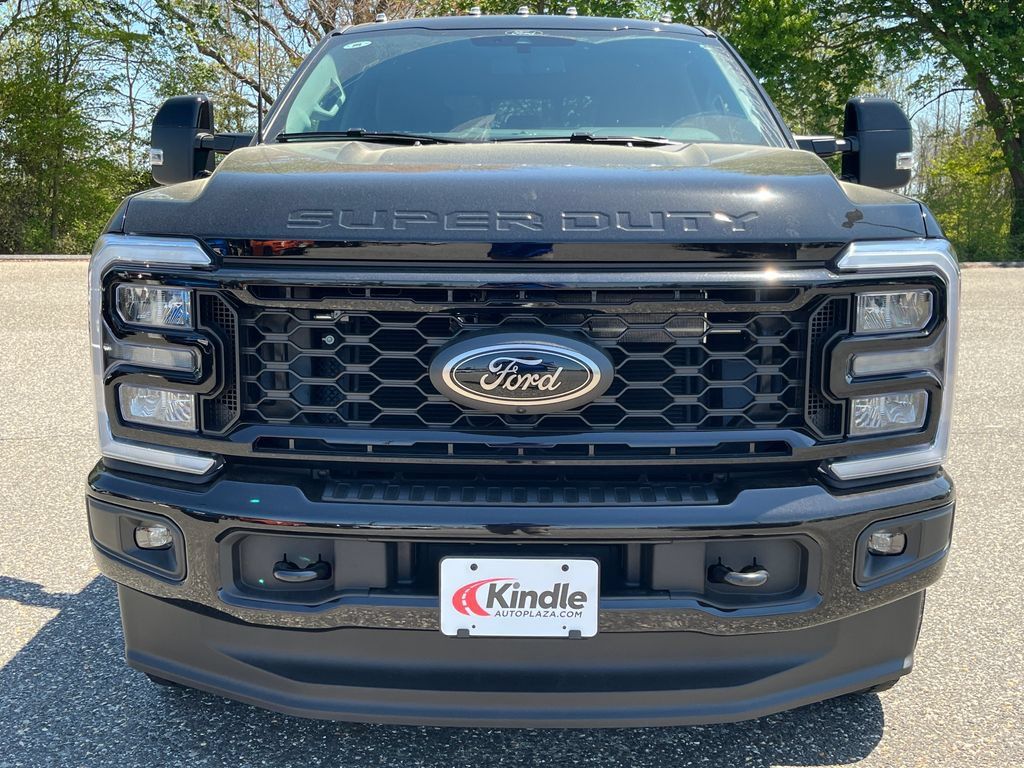 New 2026 Ford F250 Lariat w/ Black Appearance Package AWD/4WD image 2