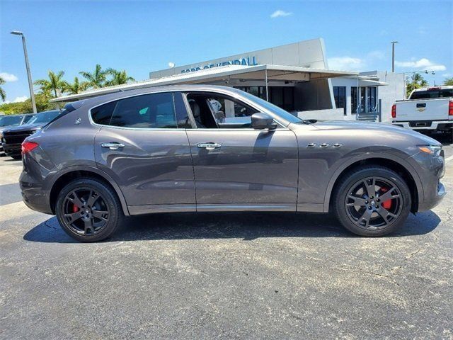 Used 2019 Maserati Levante AWD/4WD image 9