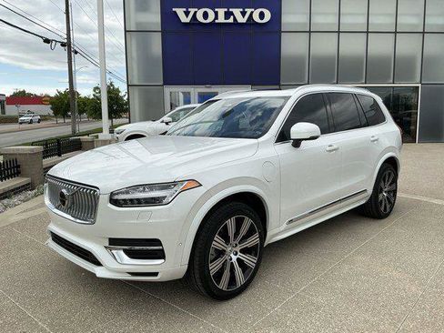 Certified 2024 Volvo XC90 T8 Ultimate w/ Protection Package Premier AWD/4WD image 2