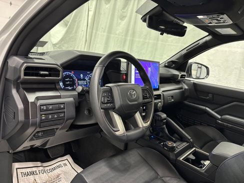 Used 2025 Toyota 4Runner TRD Off-Road Premium w/ Tow Technology Package AWD/4WD image 15