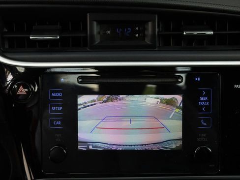 Used 2017 Toyota Corolla LE image 38