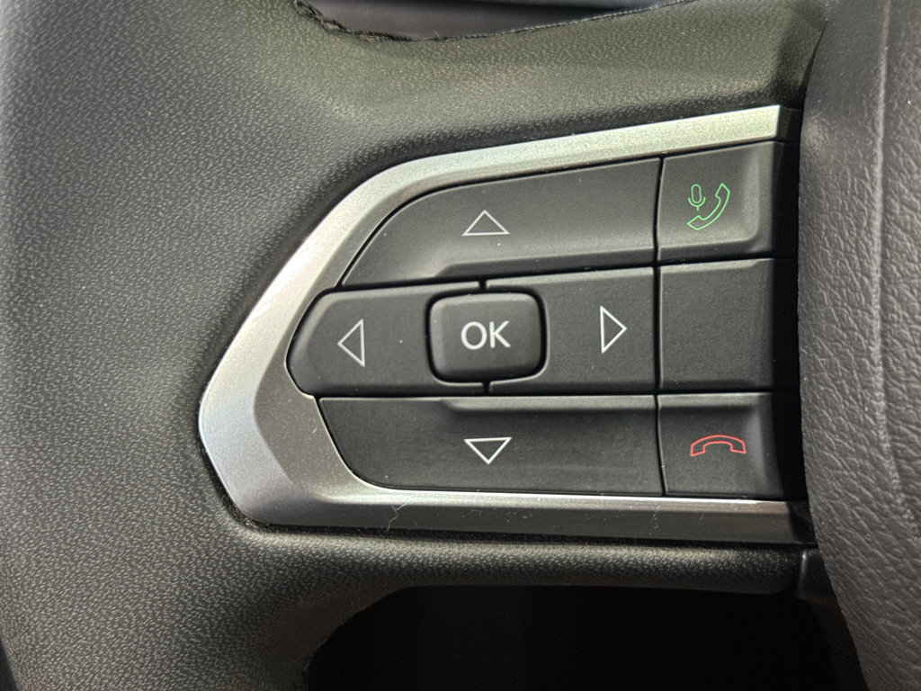 Used 2024 Jeep Compass Latitude AWD/4WD image 22