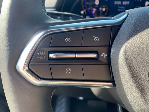 Used 2025 Chevrolet Tahoe High Country image 21