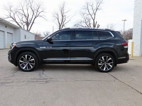 Used 2025 Volkswagen Atlas SEL Premium R-Line image 4