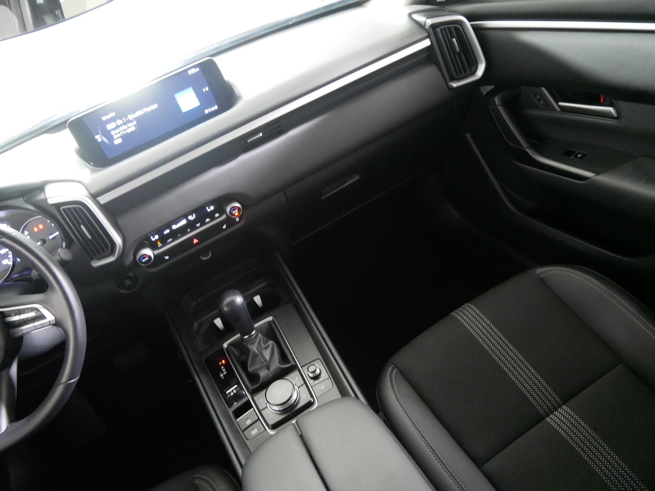 Used 2025 MAZDA CX-50 AWD 2.5 S w/ Premium Package image 11