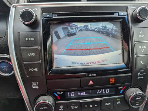 Used 2017 Toyota Camry XLE image 23