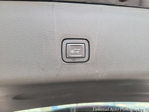 Used 2023 Chevrolet Traverse Premier w/ LPO, Floor Liner Package AWD/4WD image 23