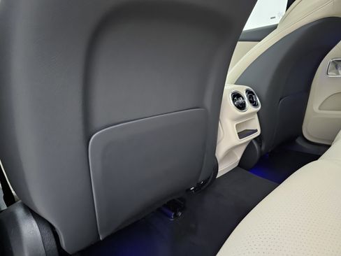 New 2026 Mercedes-Benz GLC 300 4MATIC image 23