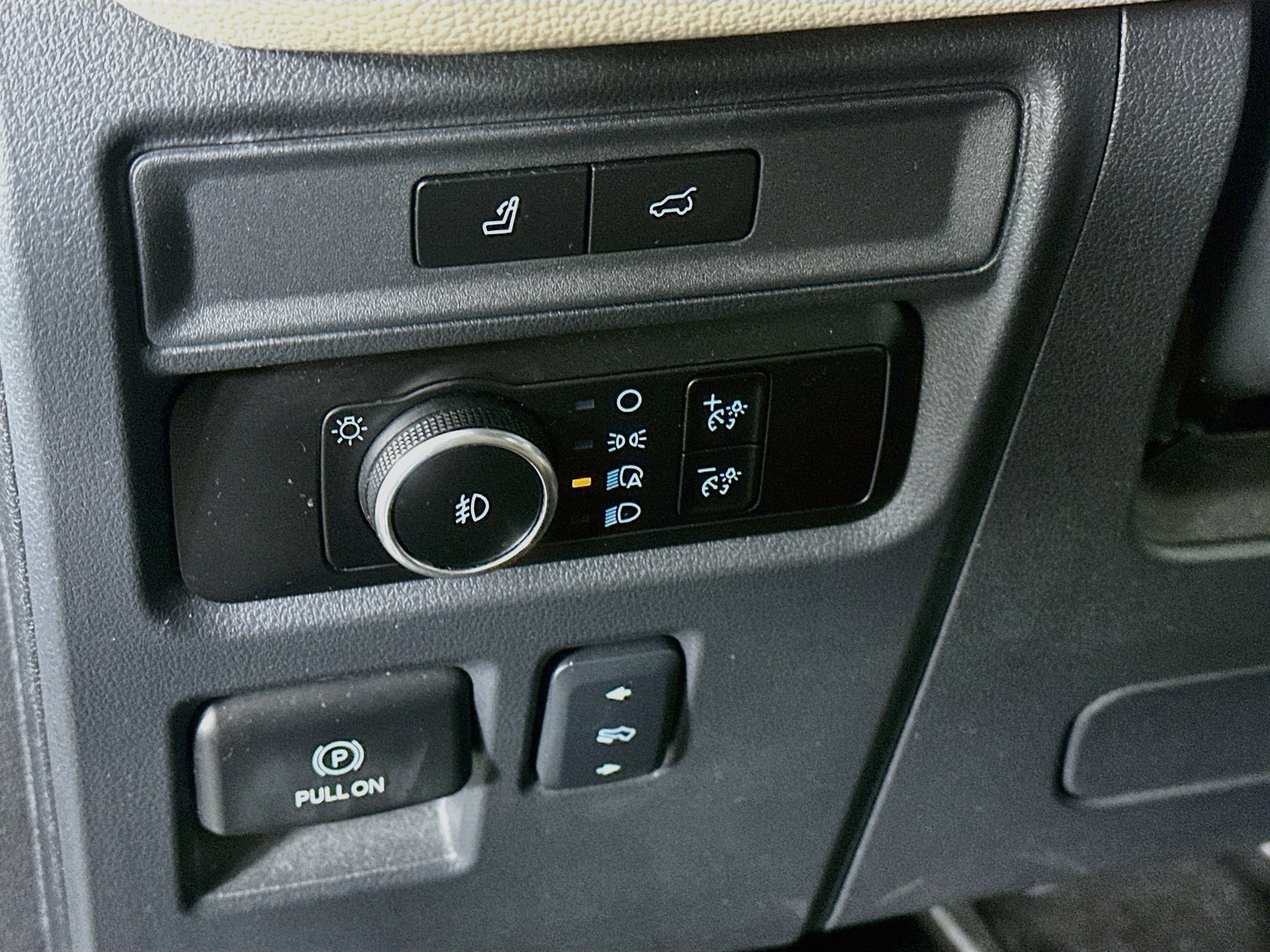 Used 2024 Ford Expedition Max Limited RWD image 16