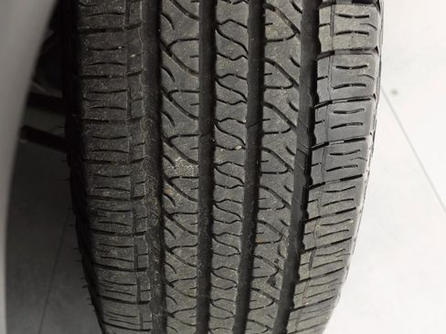 Certified 2022 Jeep Grand Cherokee Laredo w/ Luxury Tech Group I image 38