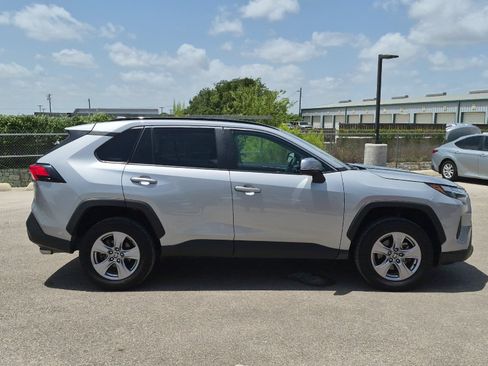 Used 2025 Toyota RAV4 XLE FWD image 6