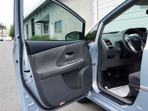 Used 2012 Toyota Prius V Three FWD image 34