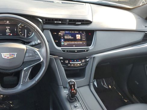 Used 2021 Cadillac XT5 Premium Luxury image 19