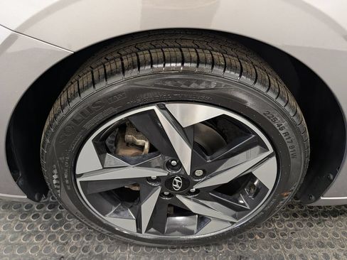 Certified 2023 Hyundai Elantra SEL w/ Convenience Package FWD image 8