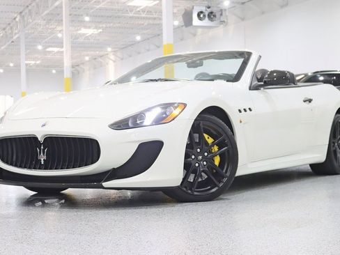 Used 2015 Maserati GranTurismo MC image 8