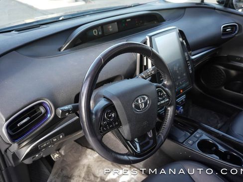 Used 2020 Toyota Prius L Eco image 20