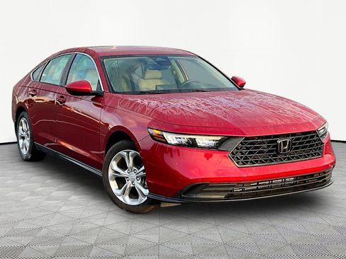 Used 2023 Honda Accord LX image 3