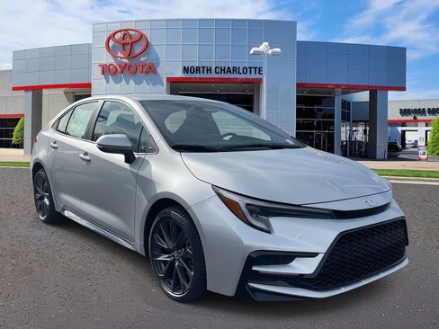 New 2026 Toyota Corolla SE image 3