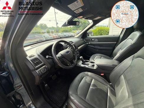 Used 2018 Ford Explorer XLT w/ Equipment Group 202A AWD/4WD image 26