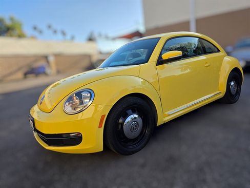 Used 2012 Volkswagen Beetle 2.5 FWD image 2