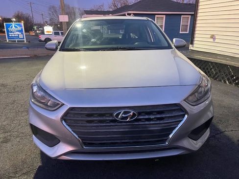 Used 2018 Hyundai Accent SE image 2