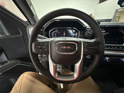 Certified 2025 GMC Sierra 1500 Elevation image 14