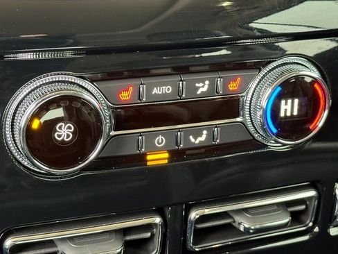 Used 2022 Lincoln Aviator AWD w/ Premium Package image 17