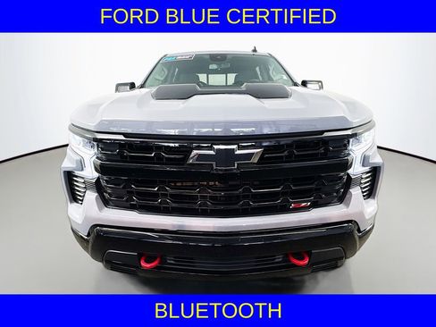 Used 2024 Chevrolet Silverado 1500 LT Trail Boss w/ Convenience Package II AWD/4WD image 3
