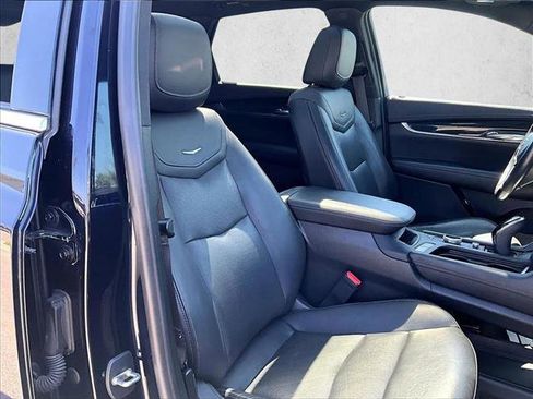 Used 2021 Cadillac XT5 Premium Luxury w/ LPO, Floor Liner Package AWD/4WD image 9