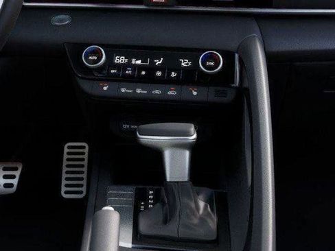 New 2026 Hyundai Elantra Sport FWD image 25
