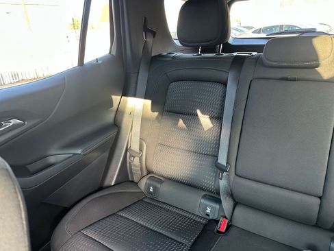 Used 2025 Chevrolet Equinox LT image 38