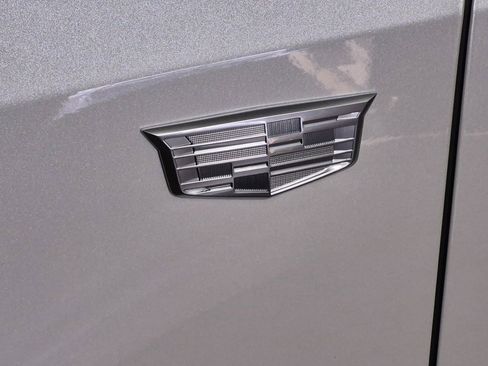 New 2026 Cadillac XT5 Sportv w/ LPO, Floor Liner Package image 6