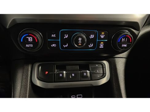 Used 2022 GMC Acadia SLE w/ Elevation Edition AWD/4WD image 13