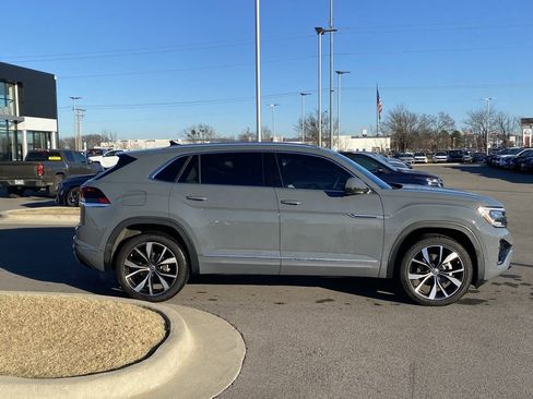 Used 2024 Volkswagen Atlas Cross Sport SEL Premium R-Line image 8