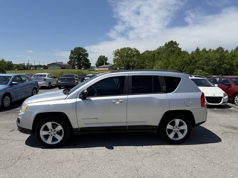 Used 2012 Jeep Compass Sport FWD image 3