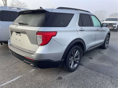 Certified 2021 Ford Explorer XLT w/ Equipment Group 202A image 6