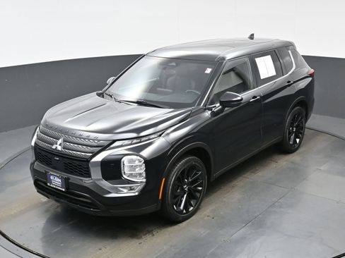 Used 2022 Mitsubishi Outlander SEL Black Edition image 35