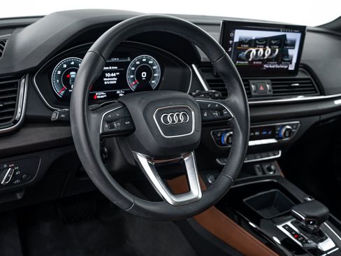 Certified 2023 Audi Q5 2.0T Premium Plus w/ Premium Plus Package AWD/4WD image 11