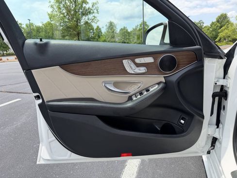 Used 2019 Mercedes-Benz C 300 Sedan image 10