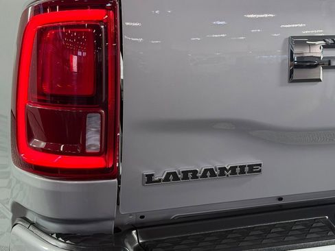 Used 2026 RAM 2500 Laramie AWD/4WD image 13