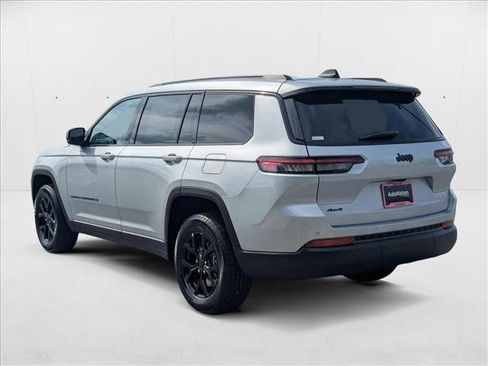 New 2025 Jeep Grand Cherokee L Altitude image 9