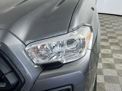 Used 2022 Toyota Tacoma SR w/ SR Convenience Package RWD image 12
