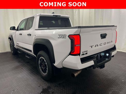 Used 2024 Toyota Tacoma TRD Off-Road AWD/4WD image 10