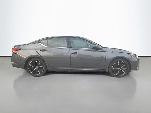 New 2025 Nissan Altima 2.5 SR w/ SR Premium Package image 9