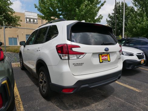 Used 2021 Subaru Forester Premium AWD/4WD image 4
