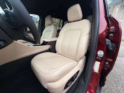 Used 2023 Jeep Grand Cherokee L Limited w/ Luxury Tech Group II AWD/4WD image 15