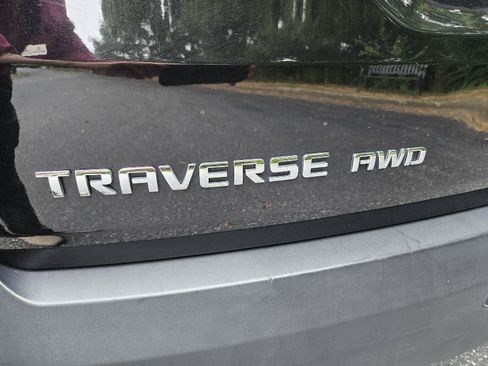 Used 2021 Chevrolet Traverse LT AWD/4WD image 12