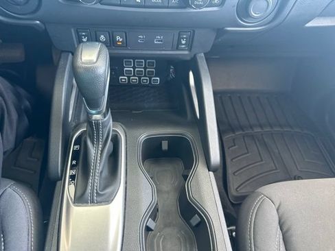 Used 2023 Nissan Frontier SV w/ SV Convenience Package AWD/4WD image 22