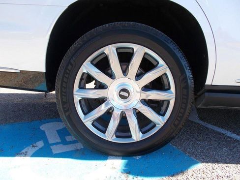 Used 2021 Cadillac Escalade Premium Luxury Platinum image 7