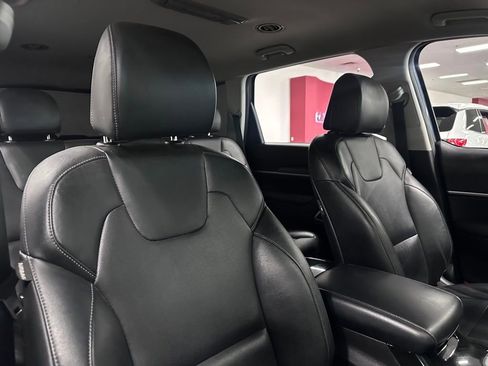 Used 2022 Kia Telluride LX image 29